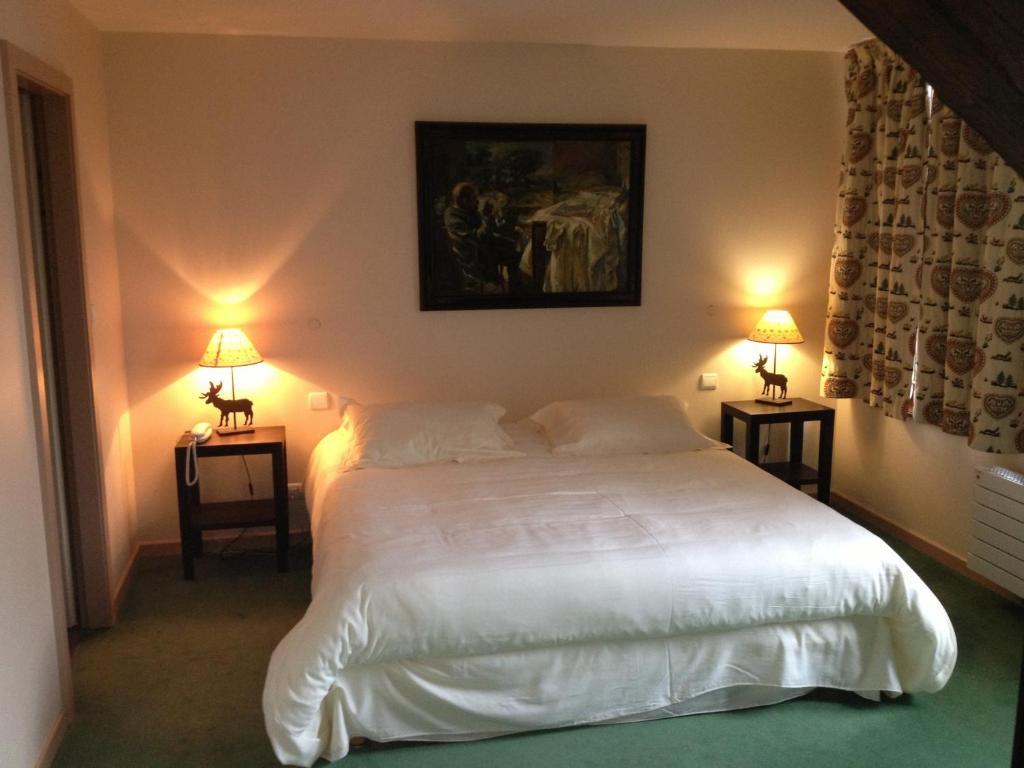 Les Cigognes Hotel Abreschviller Quarto foto